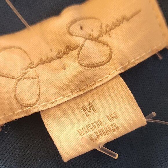 Jessica Simpson Pleated Dress. NWT. Size Medium - Picture 11 of 13